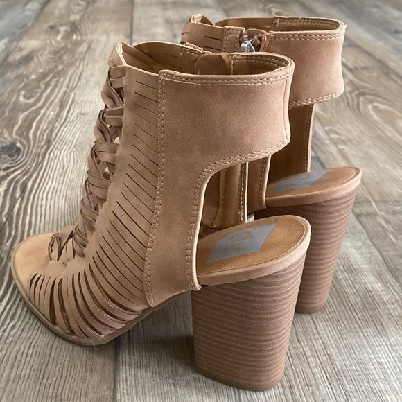 DV by Dolce Vida Nude Heels - Picture 8 of 9